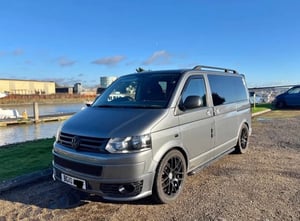 2010 Volkswagen Transporter T5.1 — photo 2 of 23