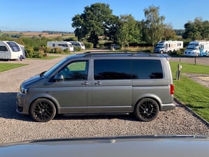 2010 Volkswagen Transporter T5.1 — photo 1 of 23