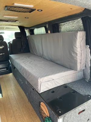2010 Volkswagen Transporter T5.1 — photo 24 of 64