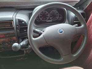 2006 Auto-Trail Apache 700 SE — photo 9 of 54