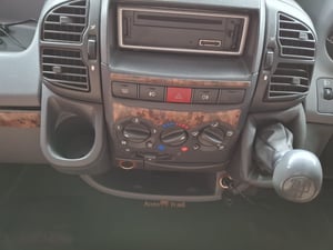 2006 Auto-Trail Apache 700 SE — photo 13 of 54