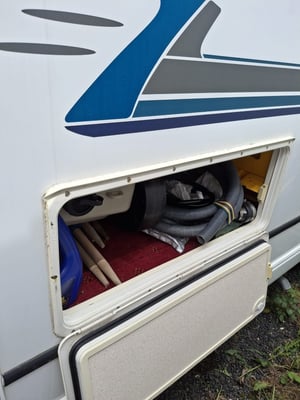 2006 Auto-Trail Apache 700 SE — photo 38 of 54