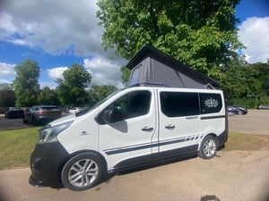 2015 Vauxhall Vivaro — photo 19 of 19