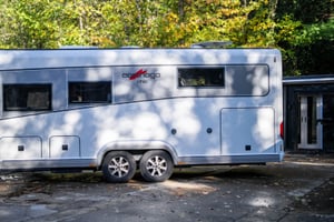 2017 Carthago Chic E-Line XL — photo 12 of 75
