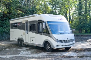 2017 Carthago Chic E-Line XL — photo 2 of 75