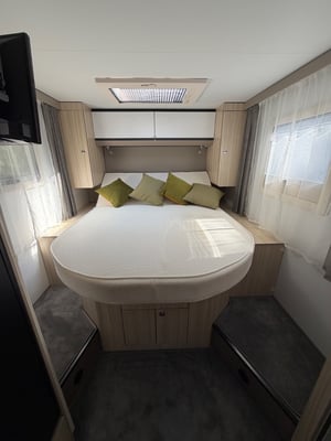 2022 Adria Compact Supreme SC — photo 16 of 31