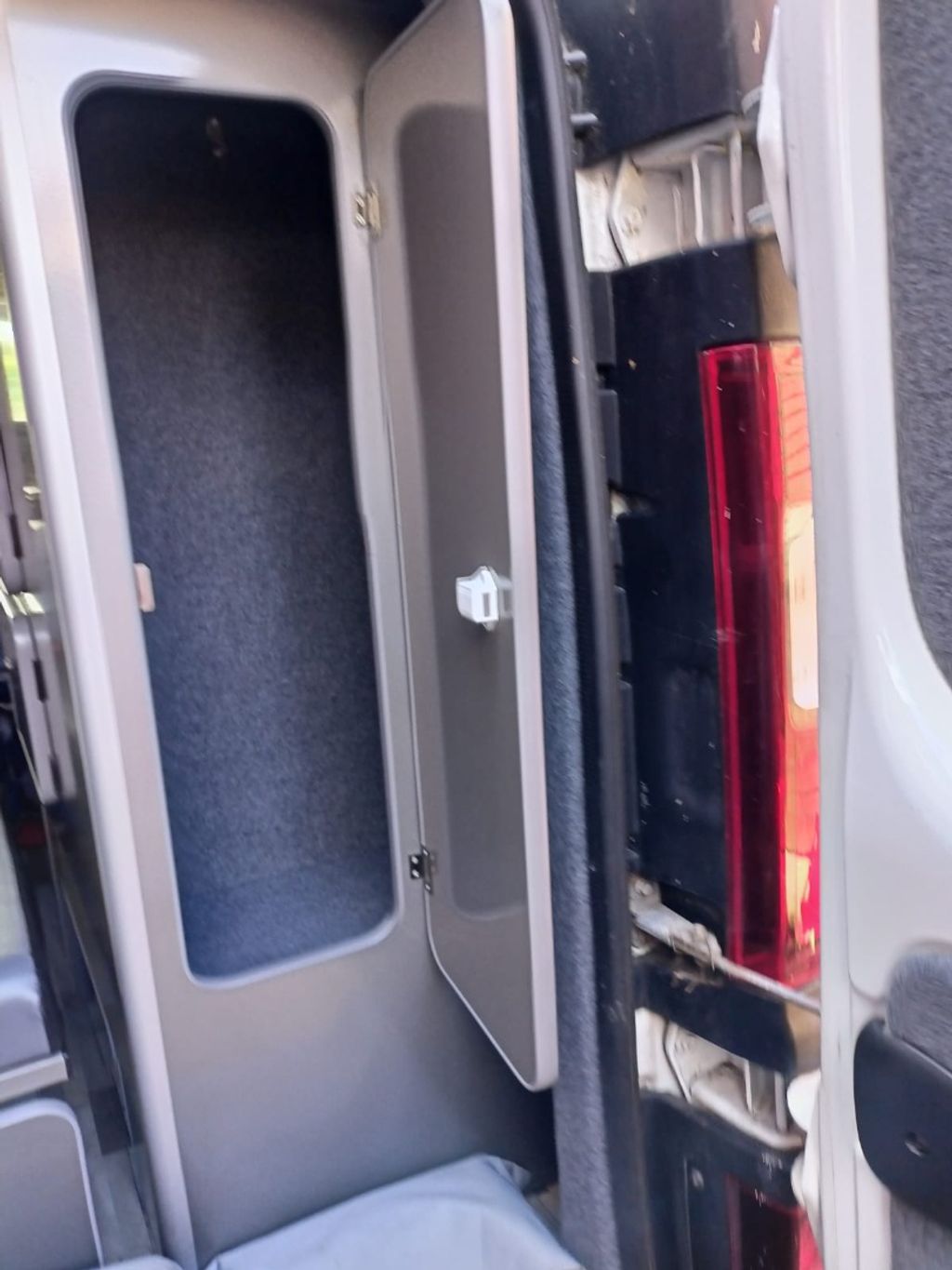 2016 Vauxhall Vivaro - Image 12