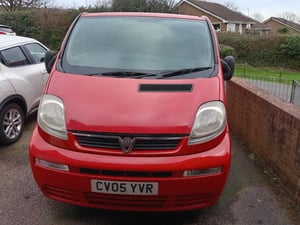 2005 Vauxhall Vivaro — photo 1 of 8