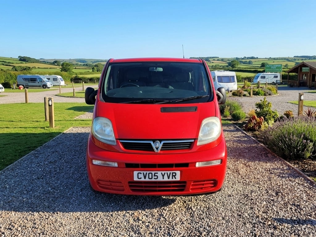 2005 Vauxhall Vivaro - Image 1