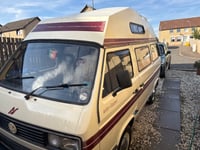 1990 Volkswagen T25 - Image 4