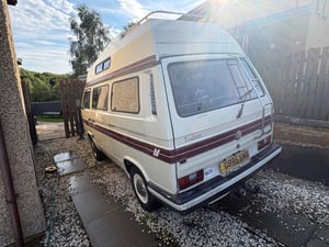 1990 Volkswagen T25 — photo 6 of 15