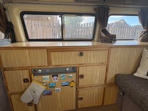 1990 Volkswagen T25 — photo 9 of 15