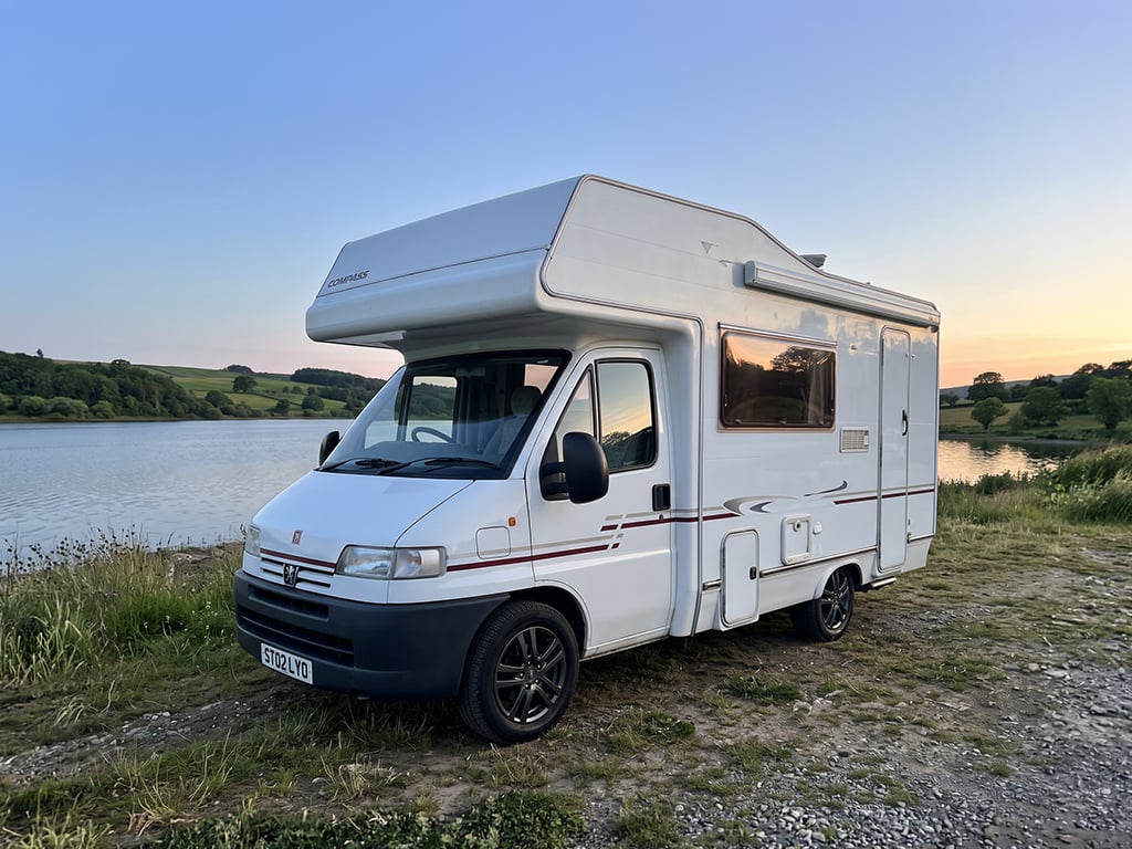 2002 Hymer B544 - Image 1