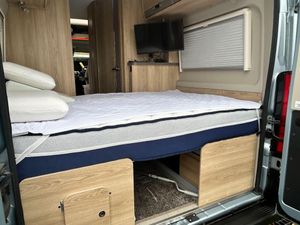 2019 Elddis CV40 Signature — photo 12 of 14