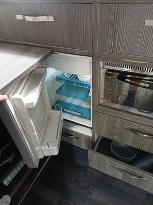 2009 Mercedes Sprinter — photo 6 of 14