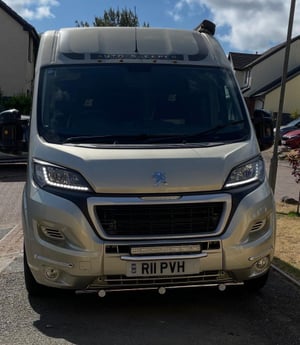 2017 Peugeot Boxer — photo 1 of 24