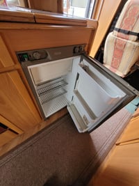 1999 Bessacarr E425 - Image 4