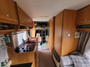 1999 Bessacarr E425 — photo 7 of 11