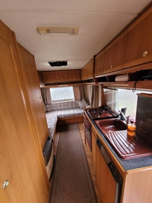 1999 Bessacarr E425 — photo 11 of 11