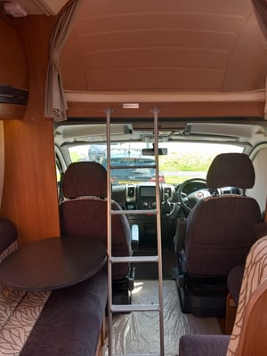 2012 Auto-Trail Frontier Cherokee — photo 12 of 19