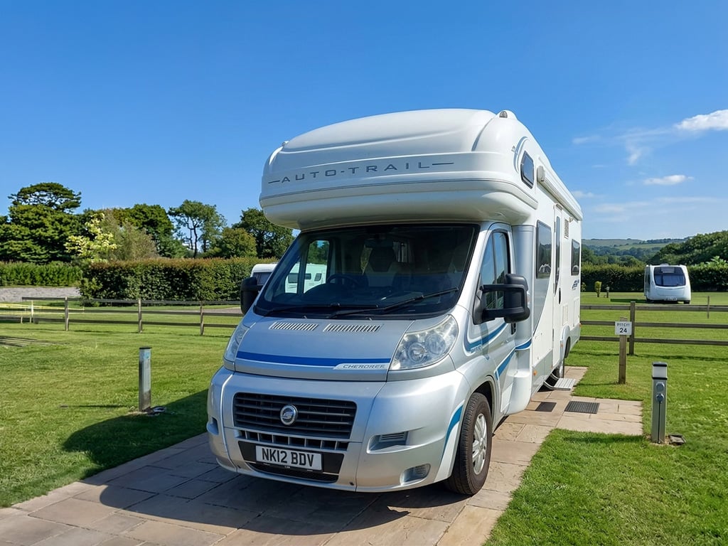 2012 Auto-Trail Frontier Cherokee - Image 1
