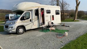 2017 Auto-Trail Tribute 736 — photo 12 of 17