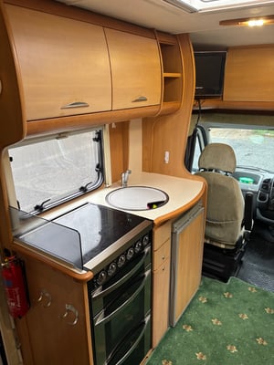 2004 Swift Suntor — photo 7 of 22