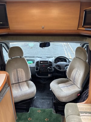 2004 Swift Suntor — photo 9 of 22