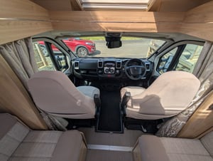 2017 Elddis Impressa — photo 9 of 10