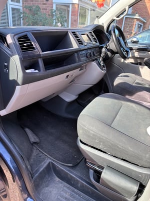2017 Volkswagen T6 Camper King — photo 8 of 10
