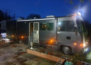 1994 Tiffin Alegro Tiffin Alegro 
Oshkosh running Gear and Cummins straight 6 engine — photo 6 of 19