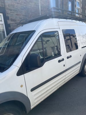 2011 Ford Connect T230 — photo 22 of 34