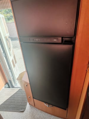 2006 Knaus Sunliner 808 leg — photo 18 of 21