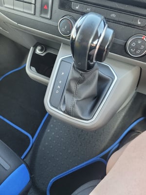2021 Volkswagen T6.1 Full Electric  — photo 23 of 35