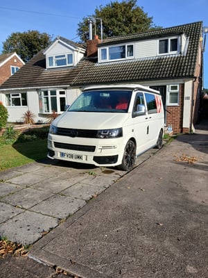 2008 Volkswagen T5 Campervan — photo 2 of 18
