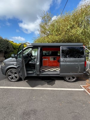 2015 Volkswagen T28 — photo 45 of 48