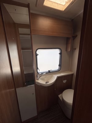 2018 Auto-Trail Tribute 726 — photo 4 of 39