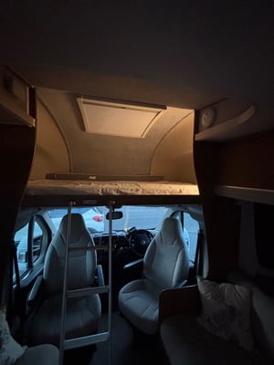 2018 Auto-Trail Tribute 726 — photo 43 of 58