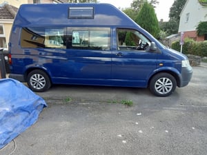 2006 Volkswagen T5 LWB Hightop — photo 2 of 13