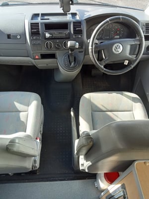 2006 Volkswagen T5 LWB Hightop — photo 3 of 13