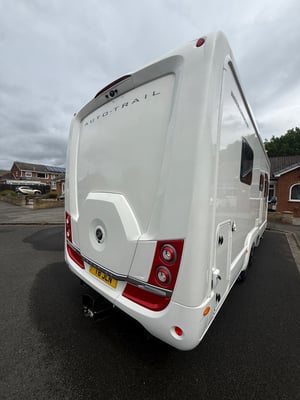 2018 Auto-Trail Frontier Comanche — photo 15 of 38