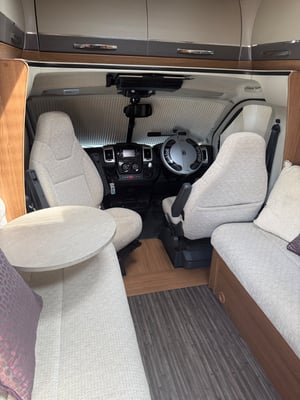 2018 Auto-Trail Frontier Comanche — photo 28 of 38