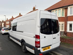 2016 Mercedes Sprinter — photo 9 of 23