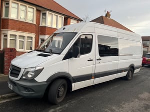 2016 Mercedes Sprinter — photo 4 of 23