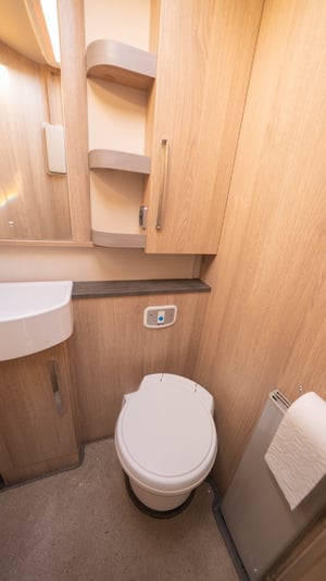 2020 Auto-Trail Delaware Frontier — photo 39 of 50