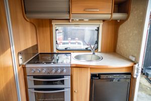 Swift Sundance 590RS — photo 39 of 43