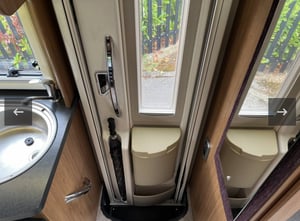2013 Auto-Trail Apache 634 — photo 26 of 39