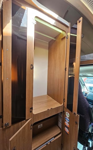 2013 Auto-Trail Apache 634 — photo 31 of 39