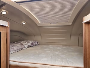 2013 Auto-Trail Apache 634 — photo 32 of 39