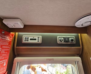 2013 Auto-Trail Apache 634 — photo 33 of 39